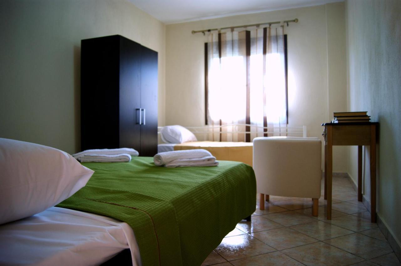 Simplicity At Iris Accommodation Pszakúdia Szoba fotó