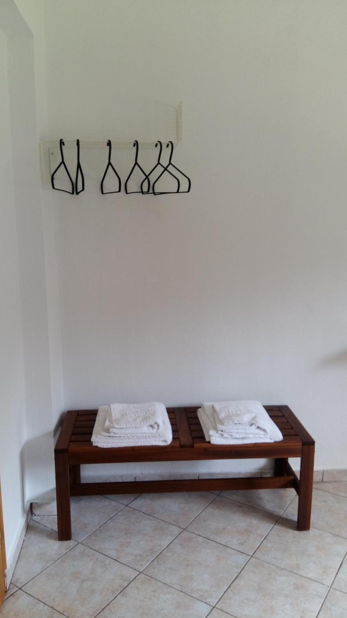 Simplicity At Iris Accommodation Pszakúdia Kültér fotó